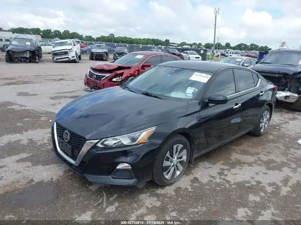 Nissan Altima 2021