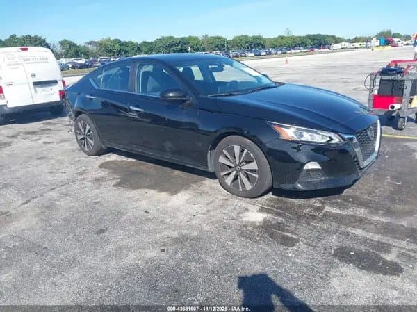 Nissan Altima 2022