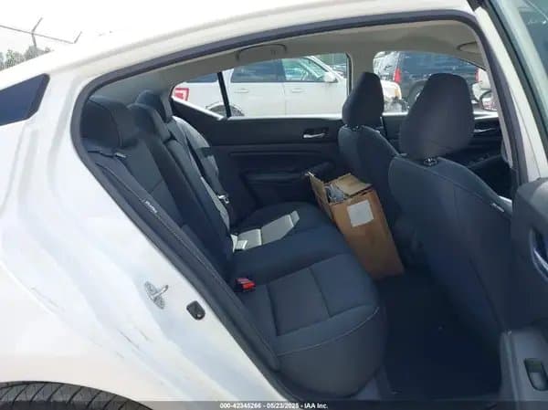 Nissan Altima 2022