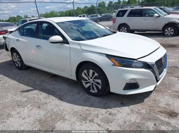 Nissan Altima 2022