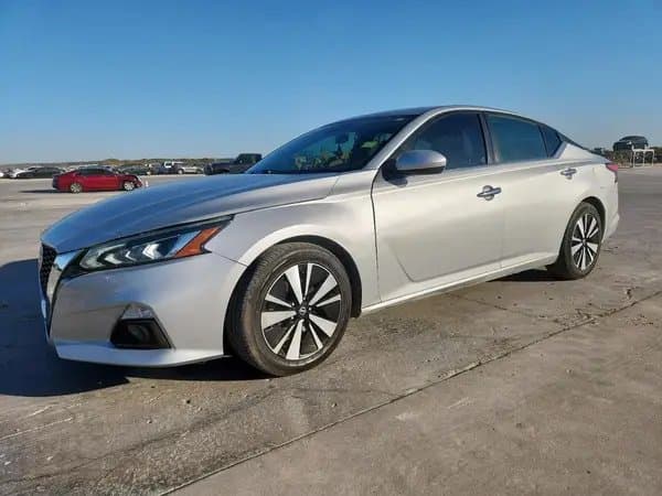 Nissan Altima 2022