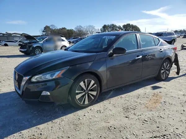 Nissan Altima 2022