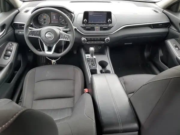 Nissan Altima 2022