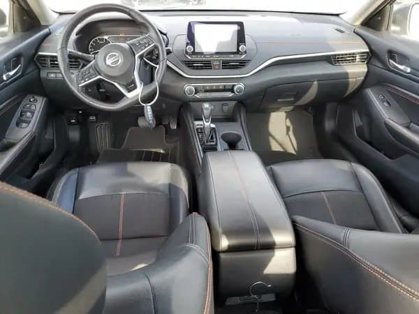 Nissan Altima 2022