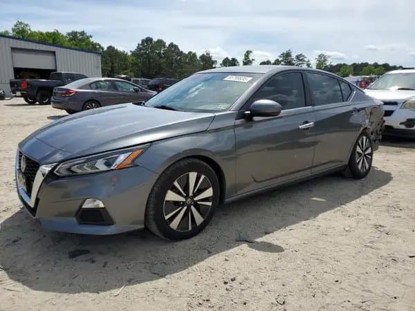 Nissan Altima 2022