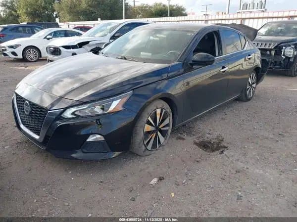 Nissan Altima 2022