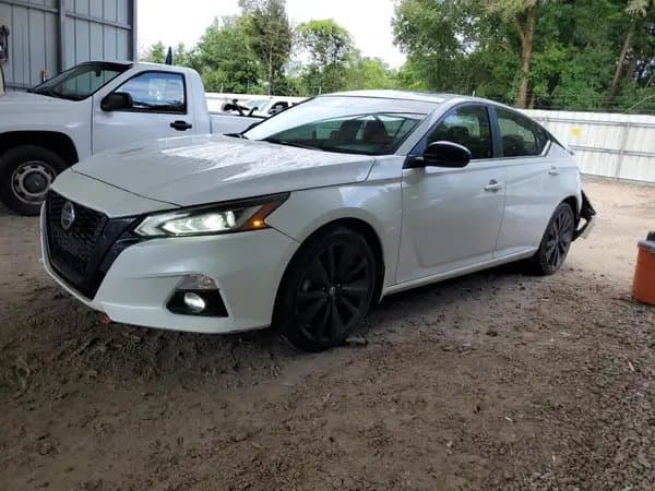 Nissan Altima 2022
