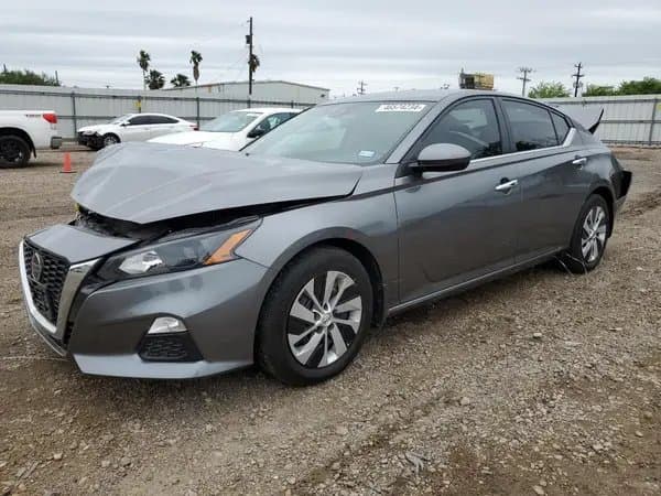 Nissan Altima 2022