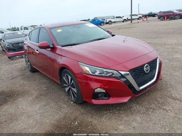 Nissan Altima 2022
