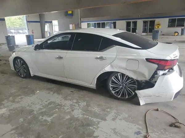 Nissan Altima 2023