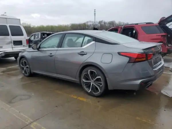 Nissan Altima 2023