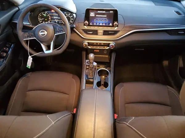 Nissan Altima 2023