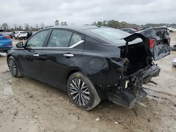 Nissan Altima 2023
