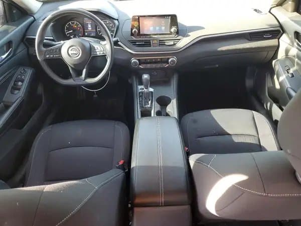 Nissan Altima 2023