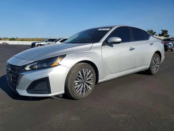 Nissan Altima 2023