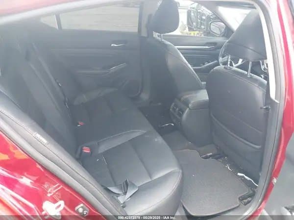 Nissan Altima 2023