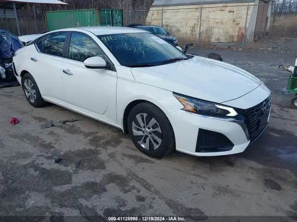 Nissan Altima 2023