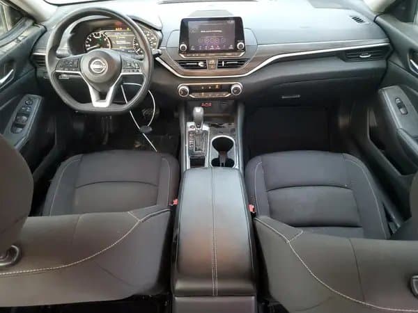 Nissan Altima 2024