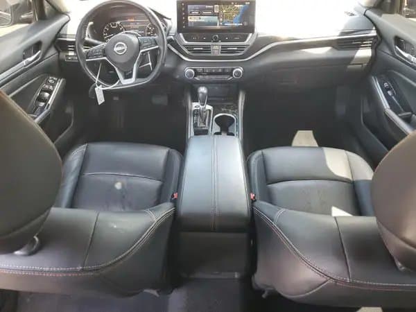 Nissan Altima 2024