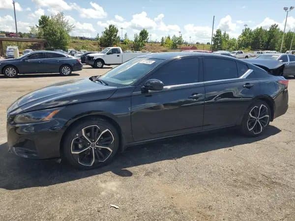 Nissan Altima 2024