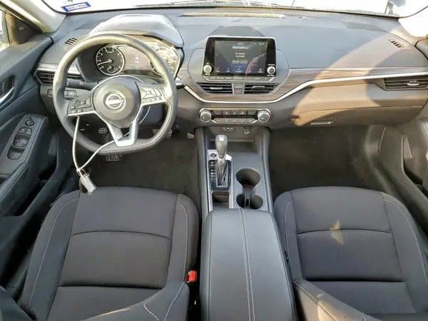 Nissan Altima 2025