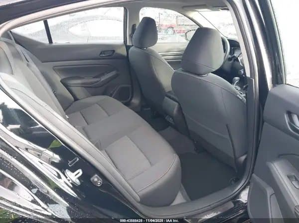 Nissan Altima 2025