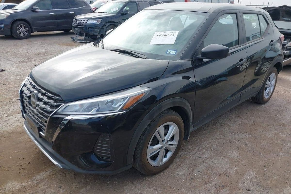 Nissan Kicks Play 2025