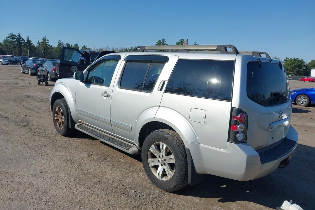 Nissan Pathfinder 2011