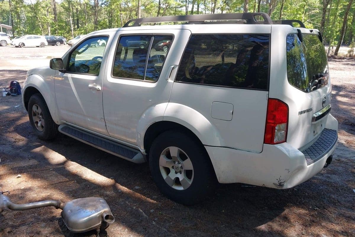 Nissan Pathfinder 2011