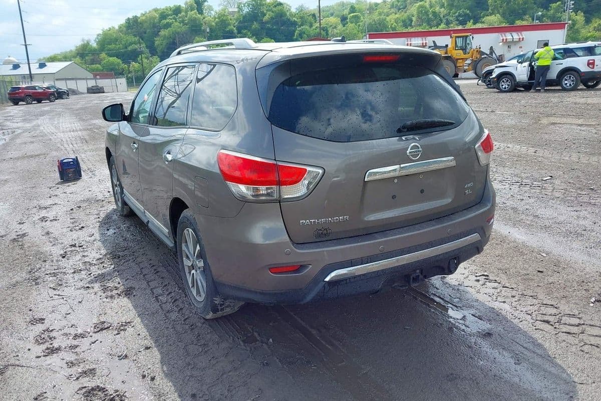 Nissan Pathfinder 2013