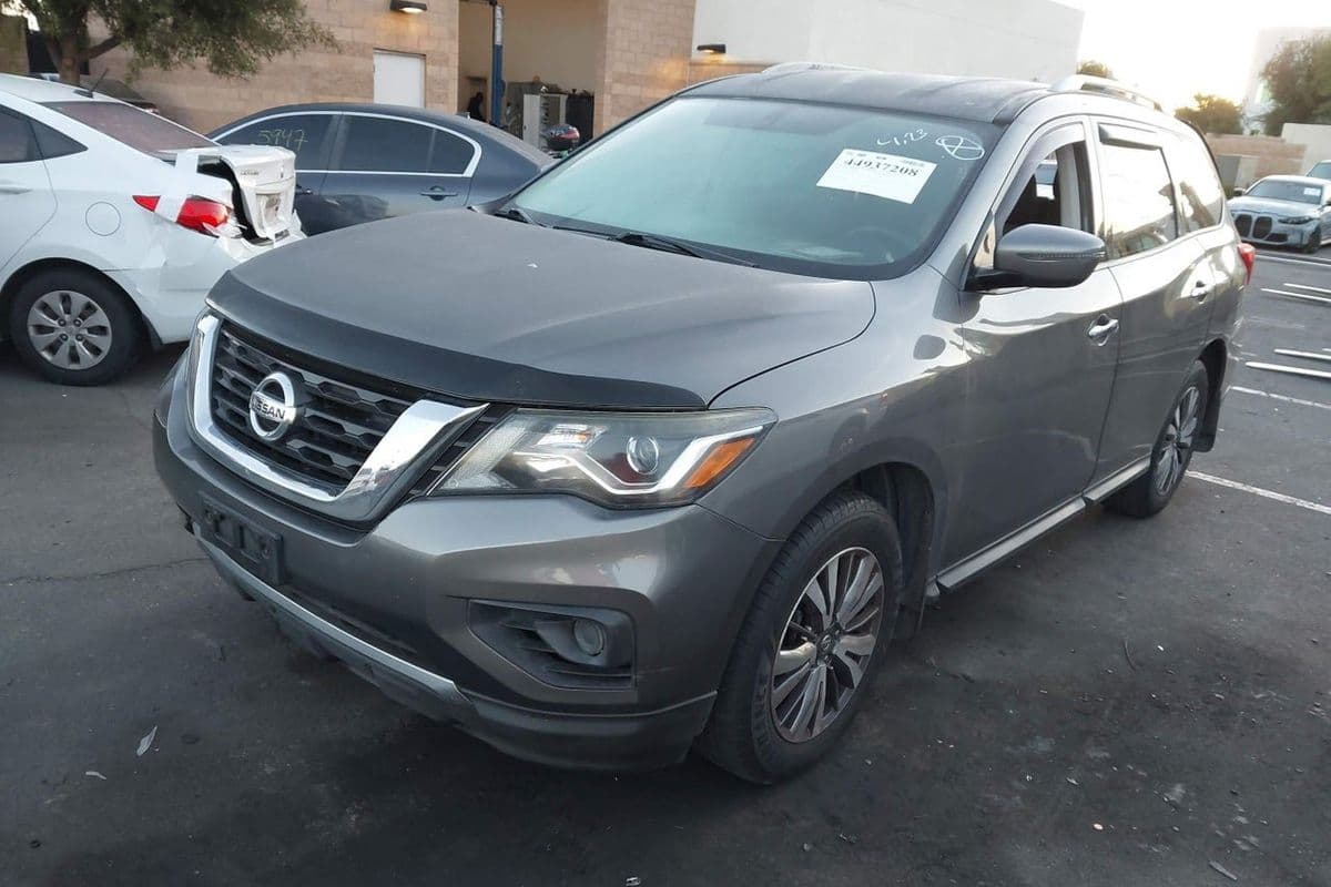 Nissan Pathfinder 2018