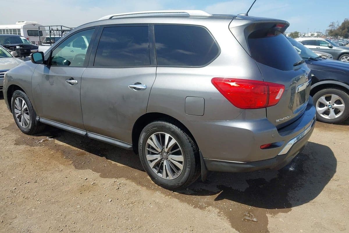 Nissan Pathfinder 2018