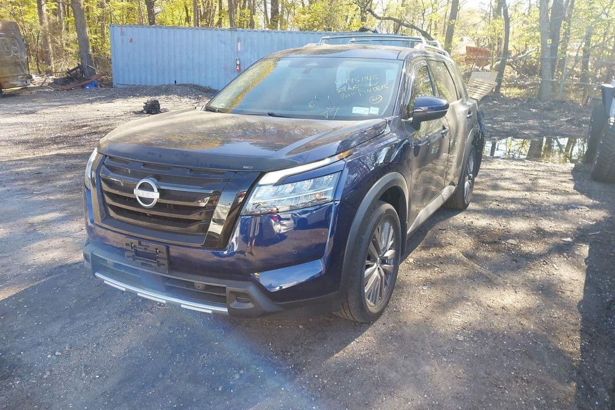 Nissan Pathfinder 2024