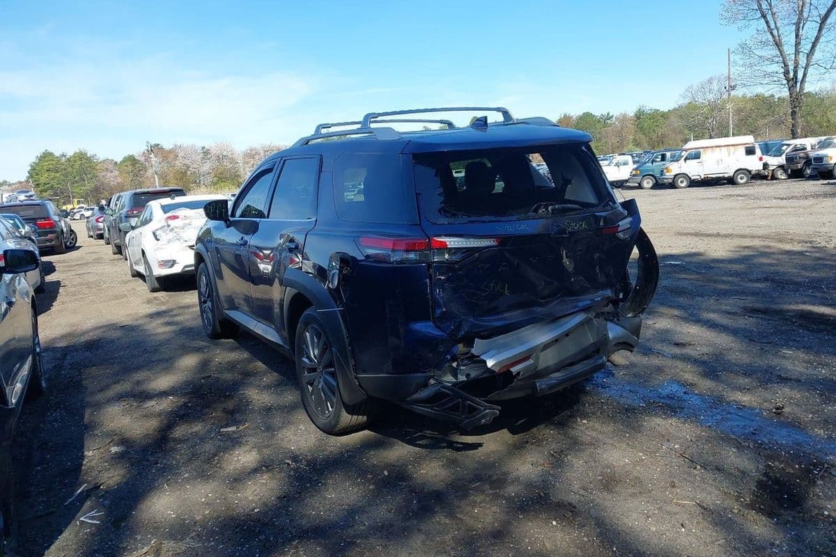 Nissan Pathfinder 2024