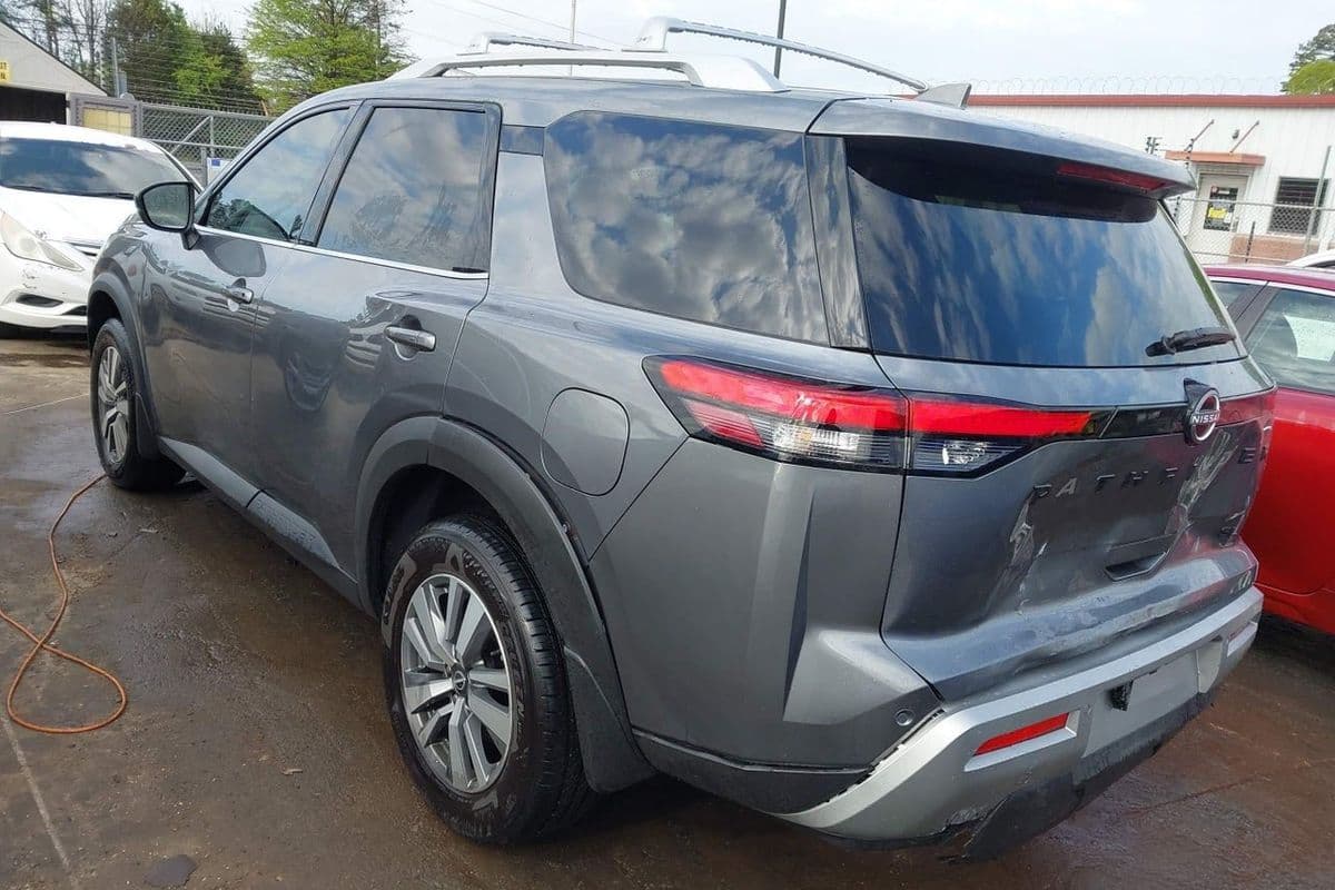 Nissan Pathfinder 2025