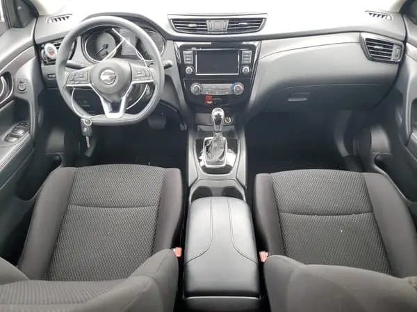 Nissan Rogue 2020