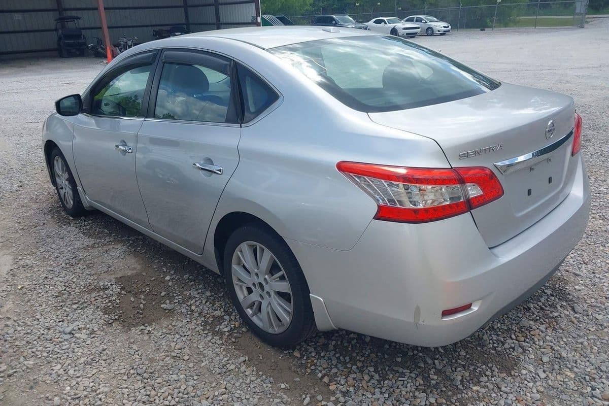 Nissan Sentra 2015