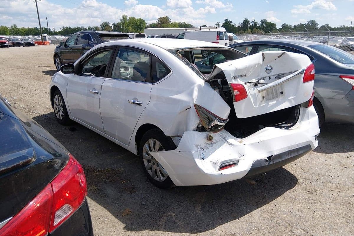 Nissan Sentra 2018