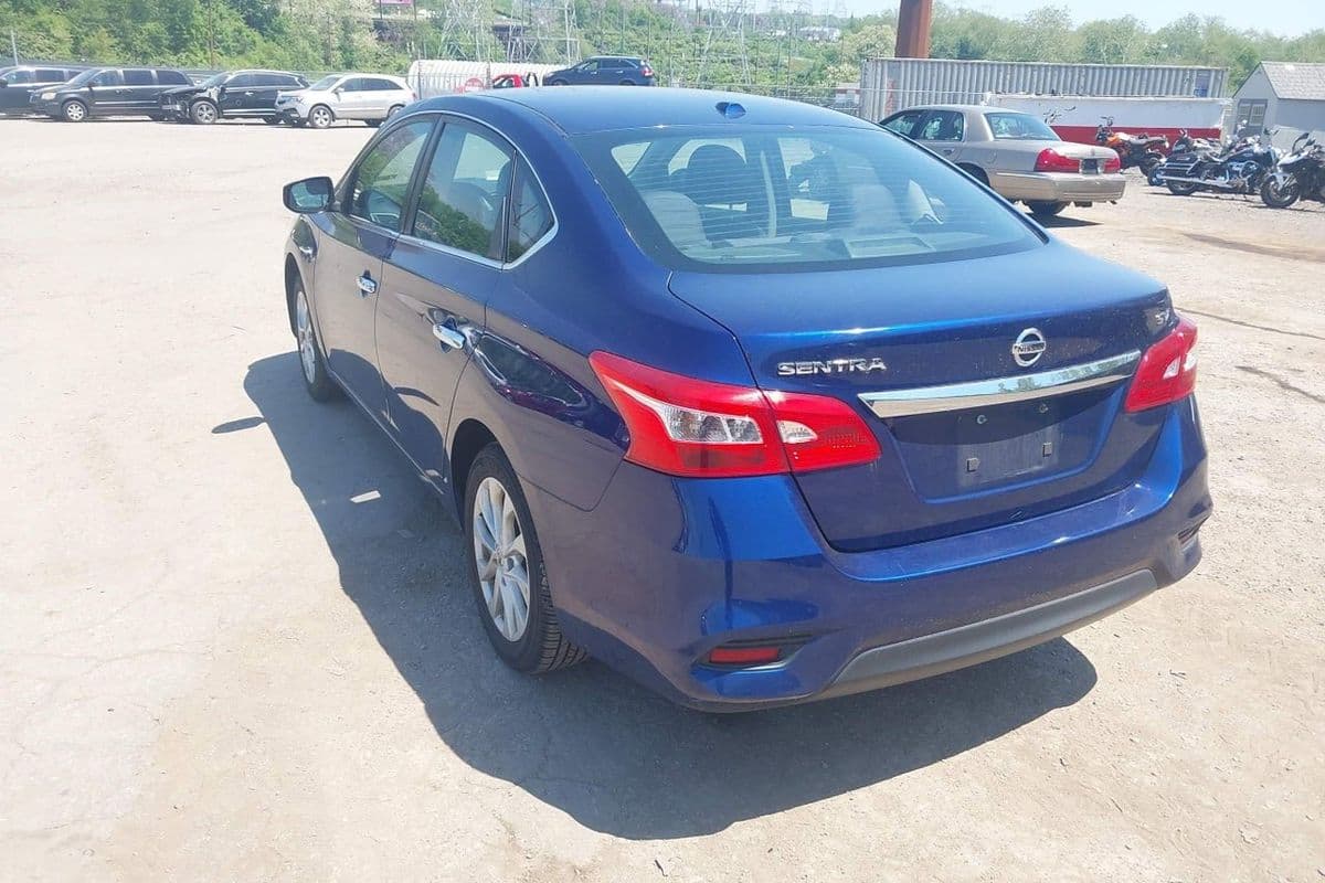 Nissan Sentra 2018