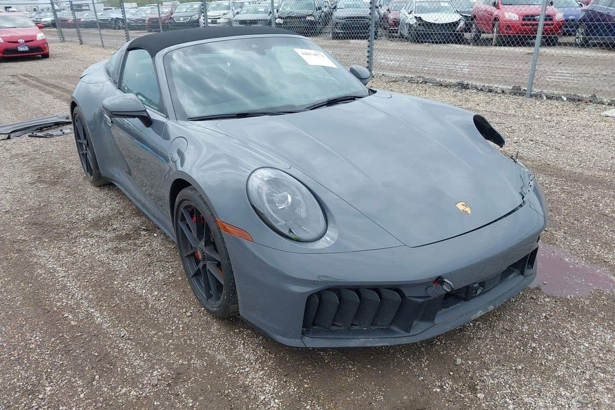 Porsche 911 2025