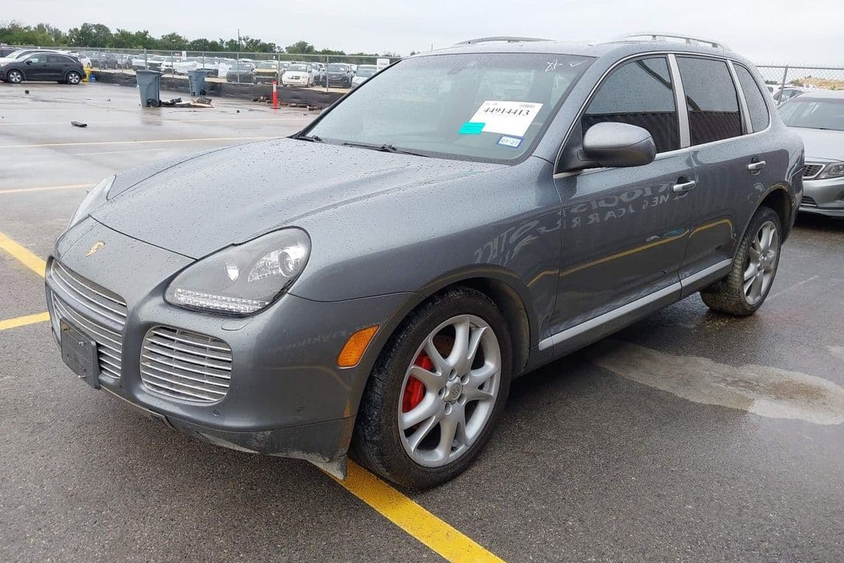 Porsche Cayenne 2005