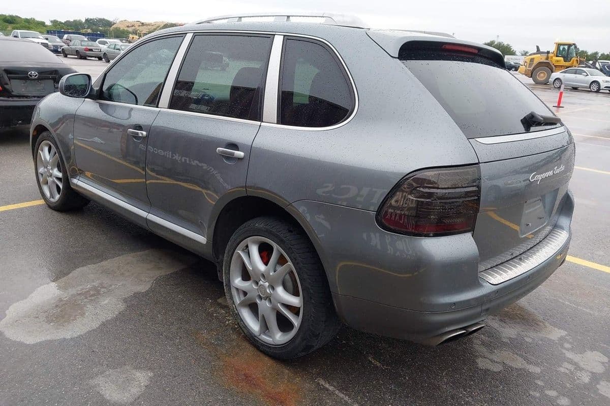 Porsche Cayenne 2005