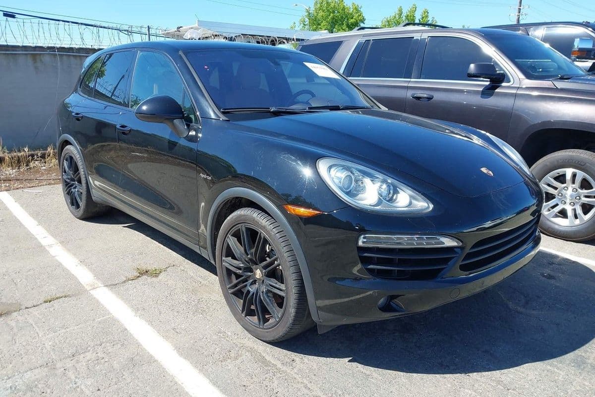Porsche Cayenne Hybrid 2012