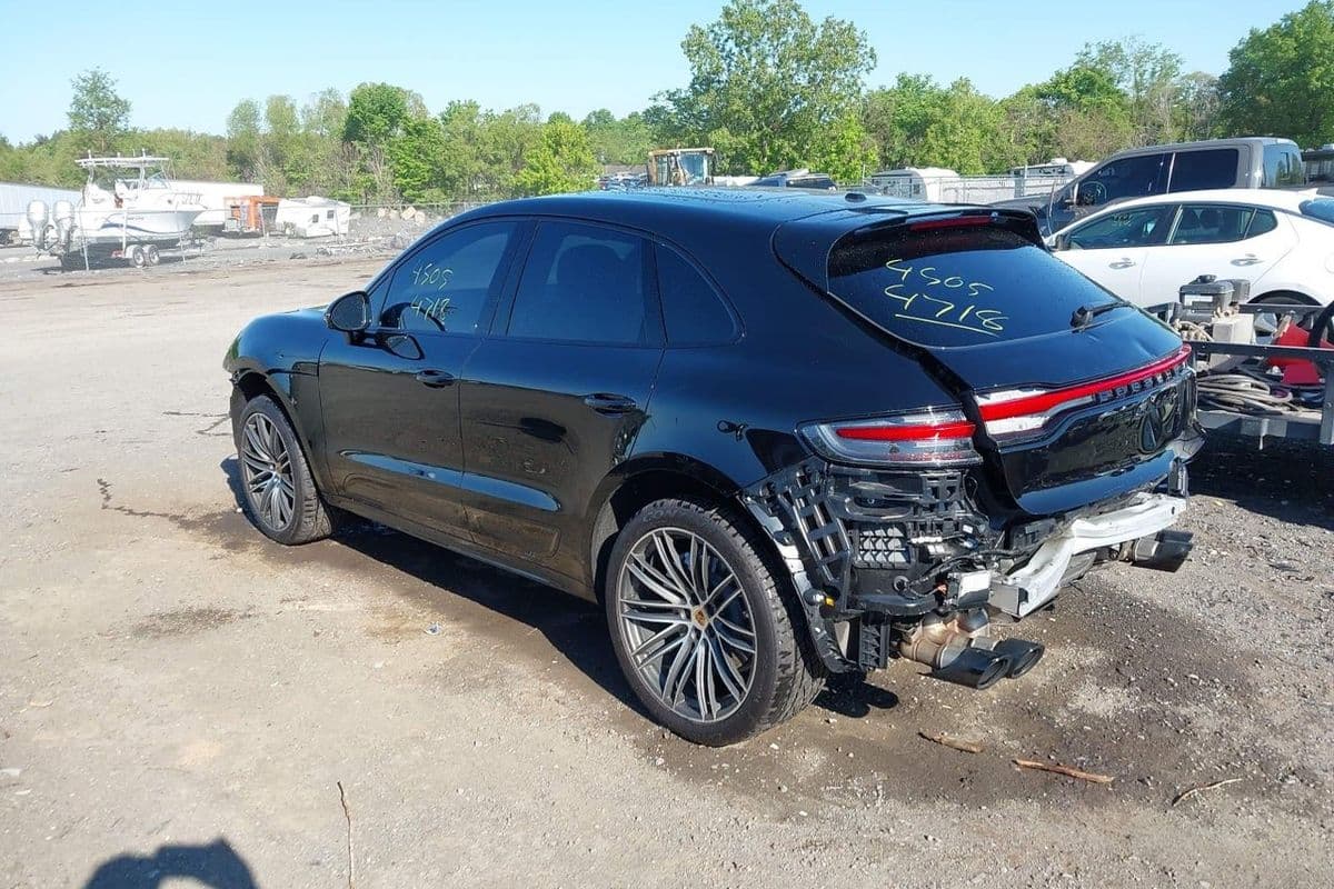 Porsche Macan 2021