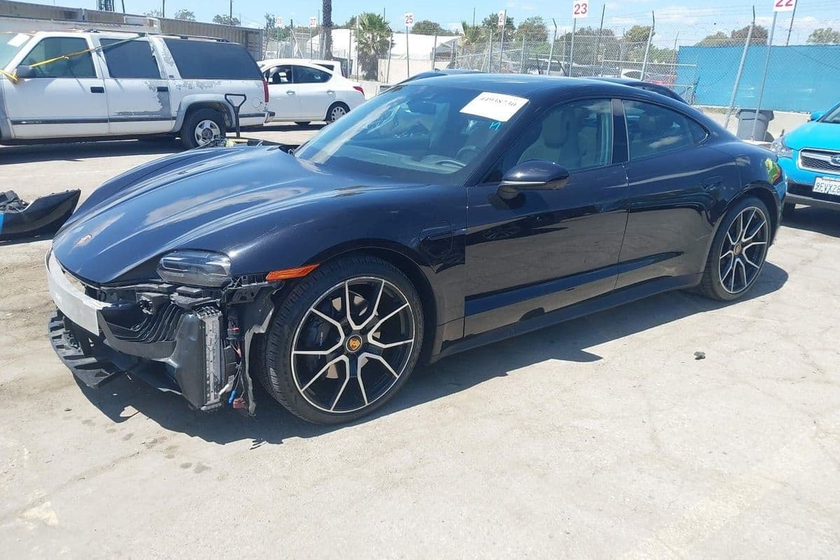 Porsche Taycan 2023