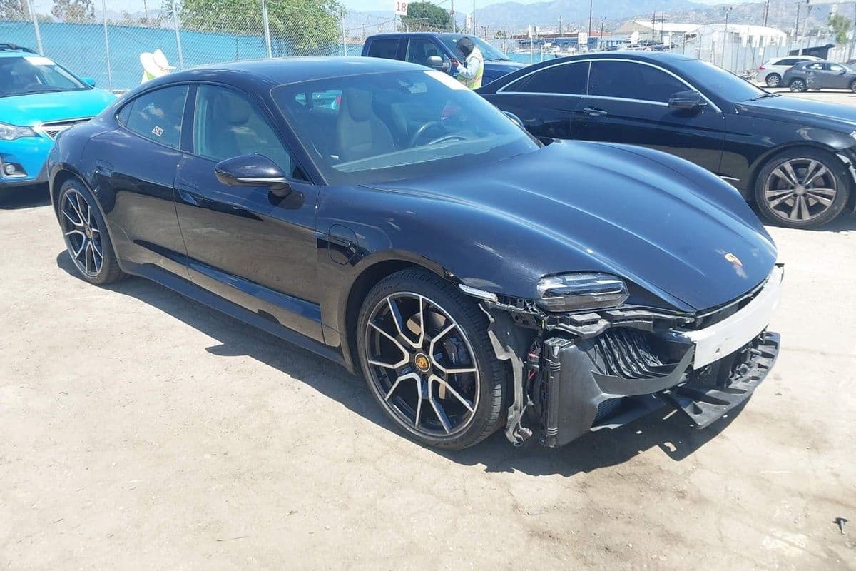Porsche Taycan 2023