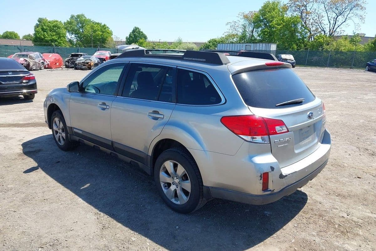 Subaru Outback 2011