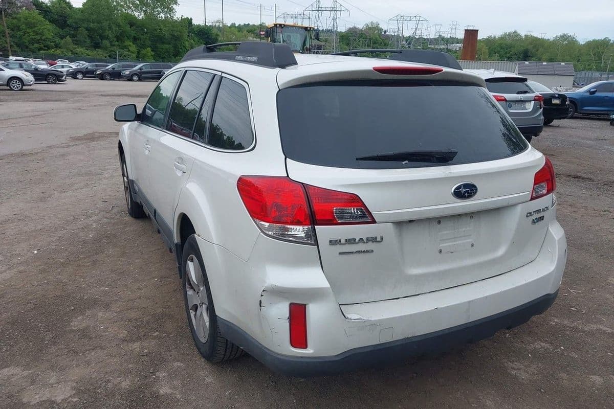 Subaru Outback 2011