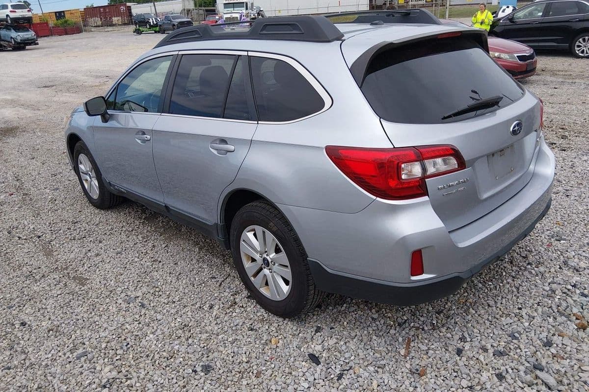 Subaru Outback 2015
