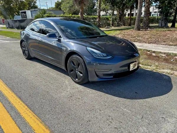 Tesla Model 3 2018